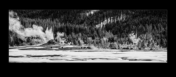 IMG_6462-6479 GeyserEruption-Bison B&Wa 20x16